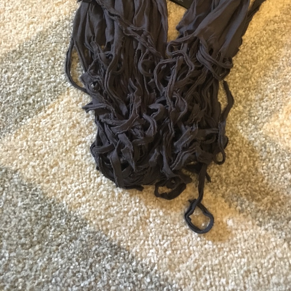 Express Grey Scarf - Picture 2 of 3